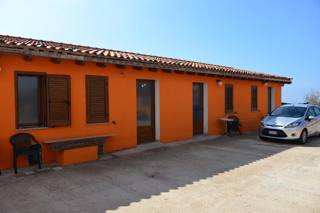 הוילה Sagama Agriturismo Su Nuratolu מראה חיצוני תמונה
